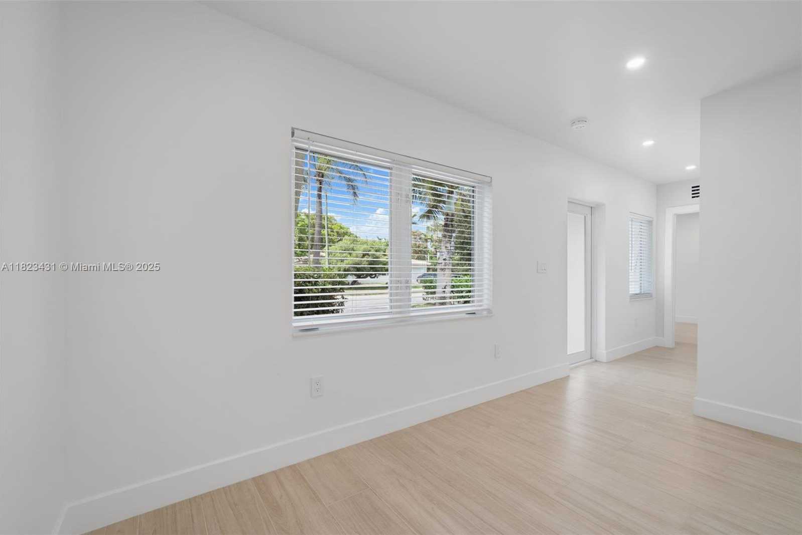 Small Image of 1617 WASHINGTON ST, Hollywood Number 31