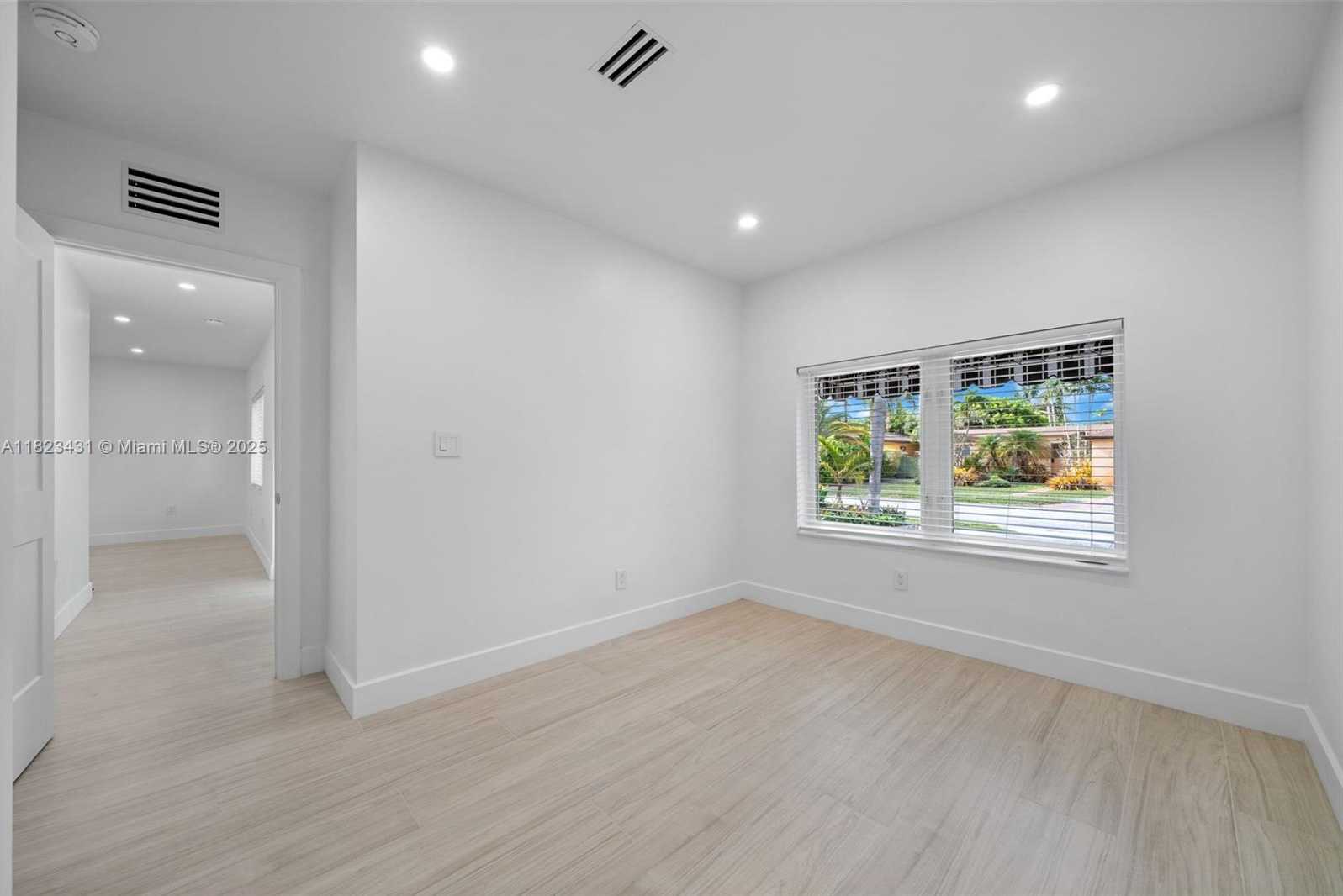 Small Image of 1617 WASHINGTON ST, Hollywood Number 33