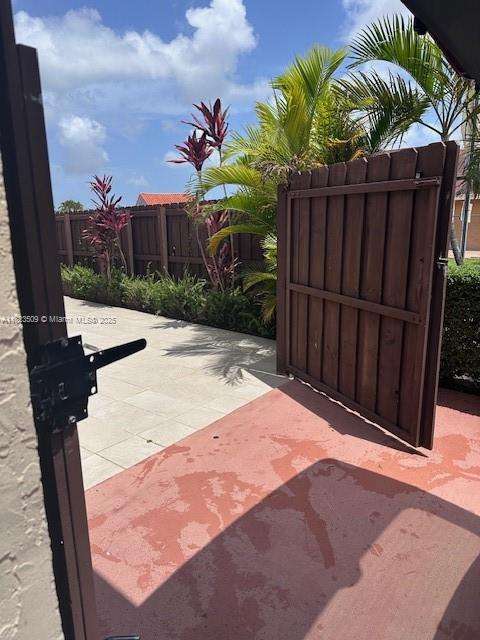 Small Image of 641 SOUTH WEST 99TH PL, Miami Number 17