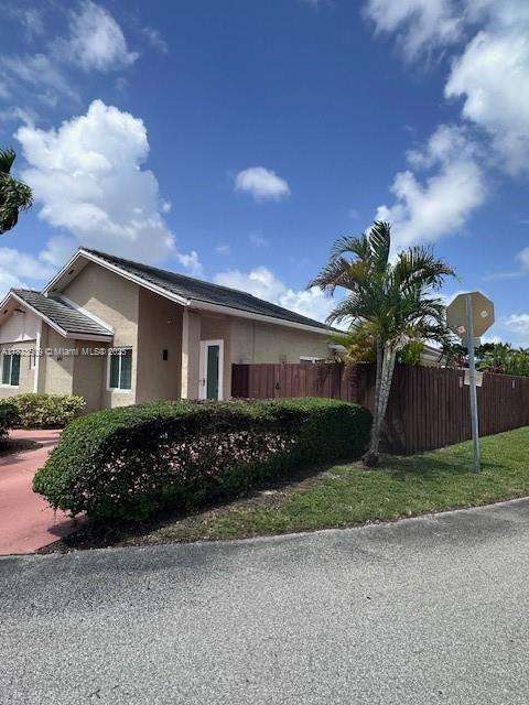 Small Image of 641 SOUTH WEST 99TH PL, Miami Number 3