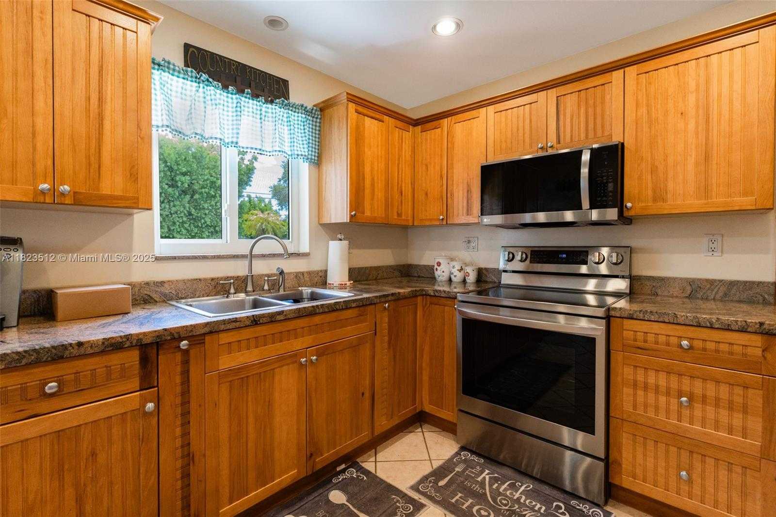 Small Image of 7500 POLK ST, Hollywood Number 21