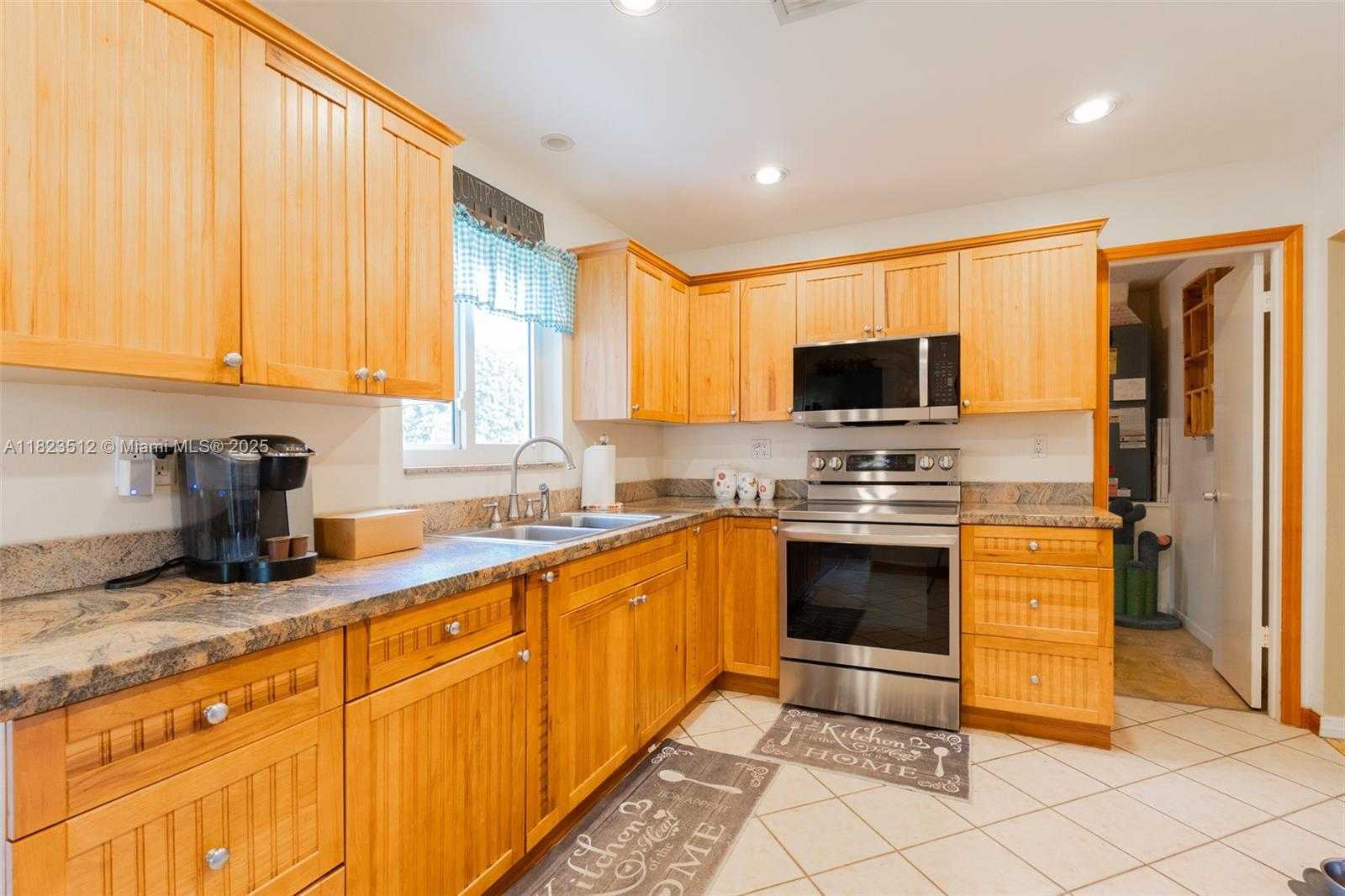 Small Image of 7500 POLK ST, Hollywood Number 22
