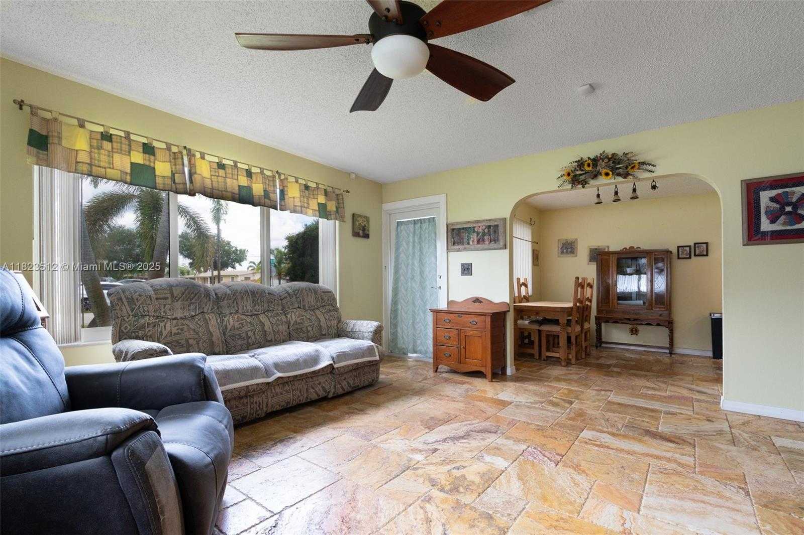 Small Image of 7500 POLK ST, Hollywood Number 25