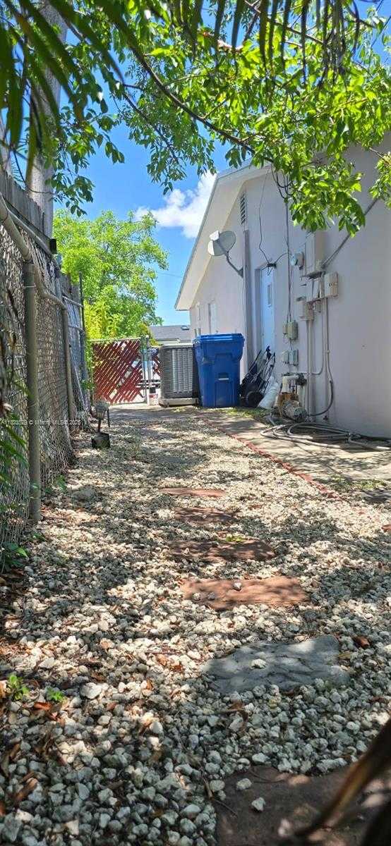 Small Image of 7740 NORTH WEST 34TH ST, Davie Number 16
