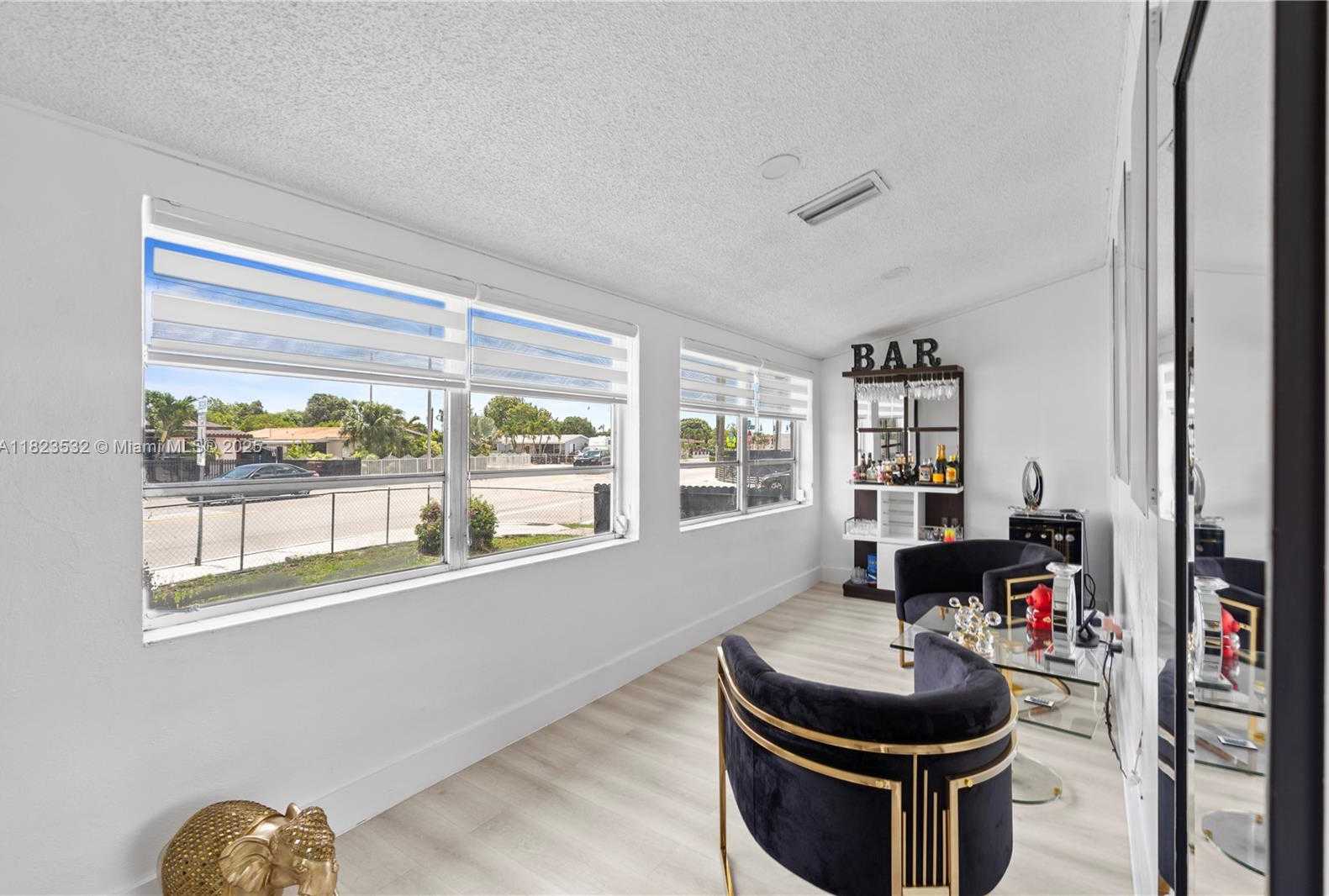Small Image of 6474 PALM AVE, Hialeah Number 24