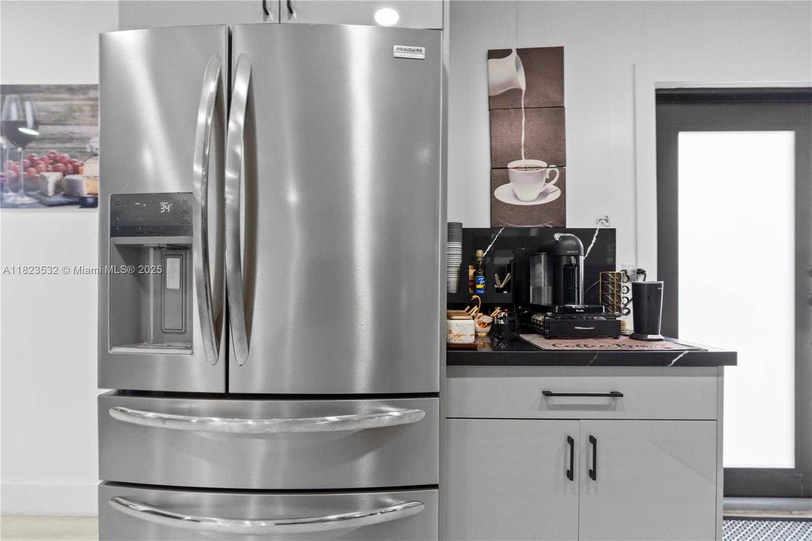 Small Image of 6474 PALM AVE, Hialeah Number 38