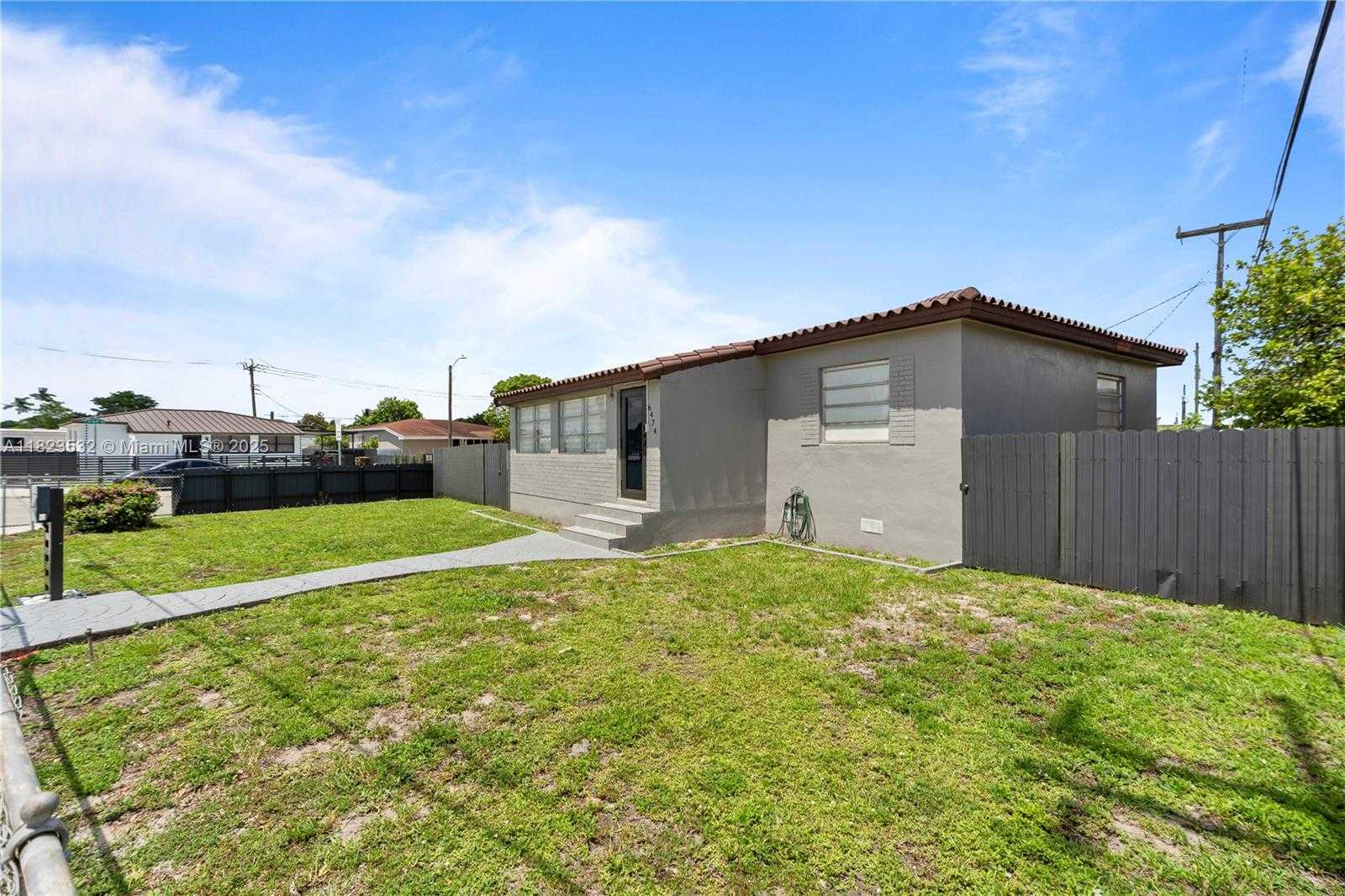 Small Image of 6474 PALM AVE, Hialeah Number 6