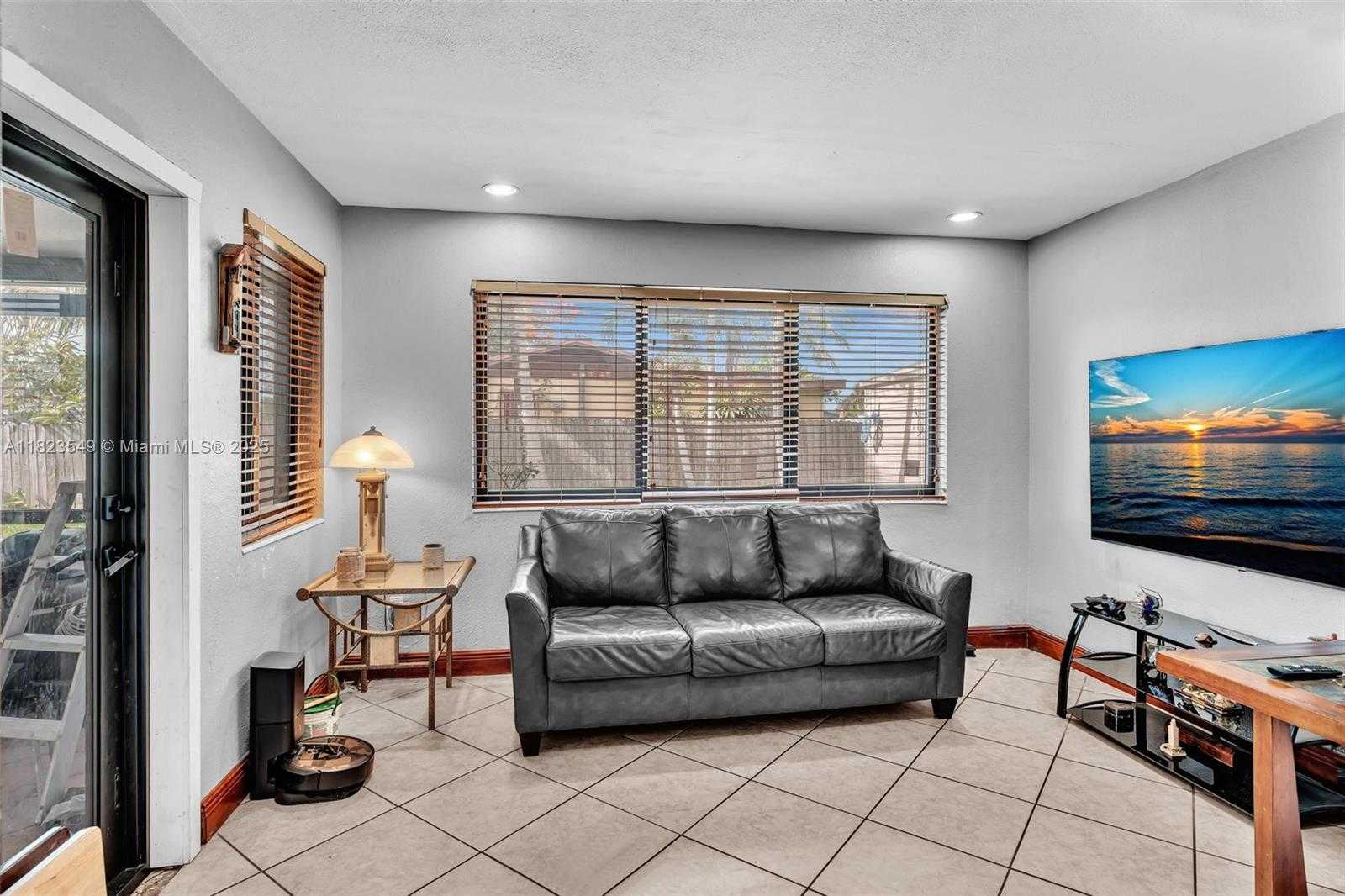 Small Image of 14902 SOUTH WEST 297TH TER, Homestead Number 19