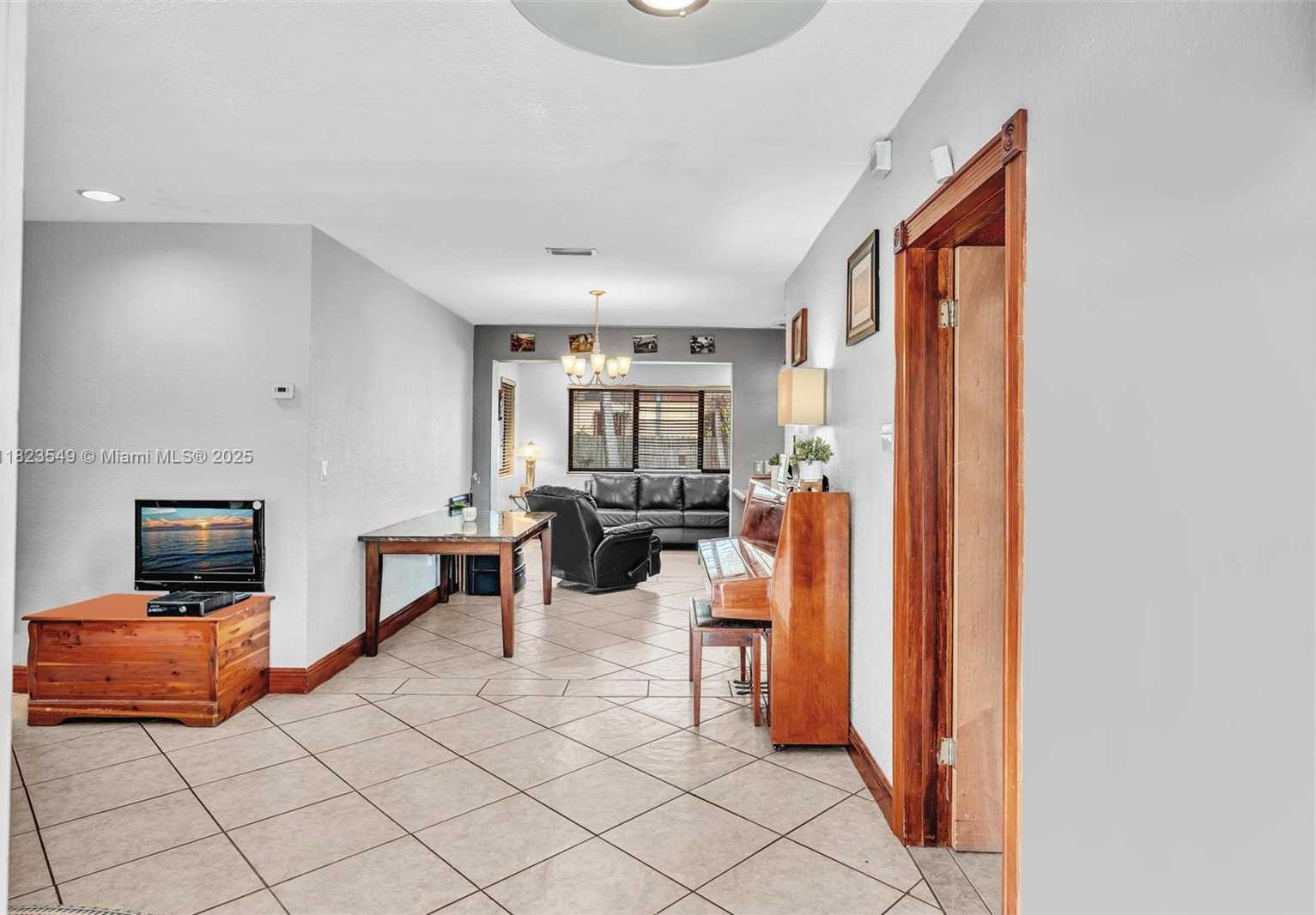 Small Image of 14902 SOUTH WEST 297TH TER, Homestead Number 5