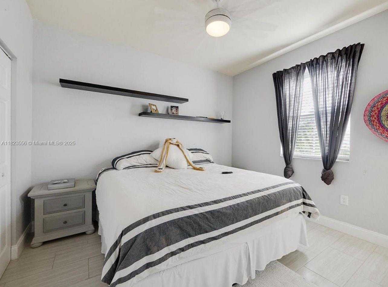 Small Image of 9125 SOUTH WEST 227TH ST, Cutler Bay Number 14