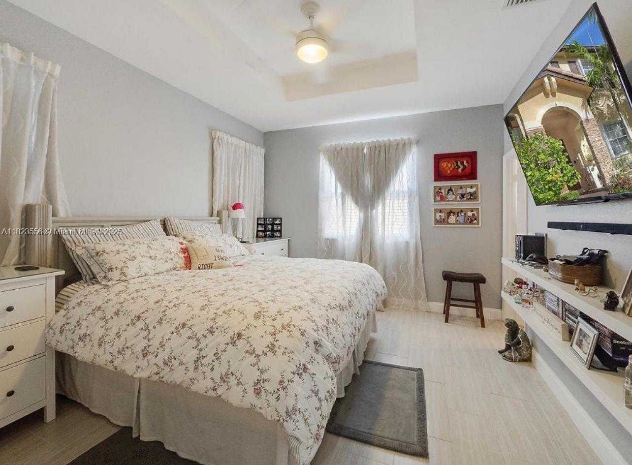 Small Image of 9125 SOUTH WEST 227TH ST, Cutler Bay Number 15