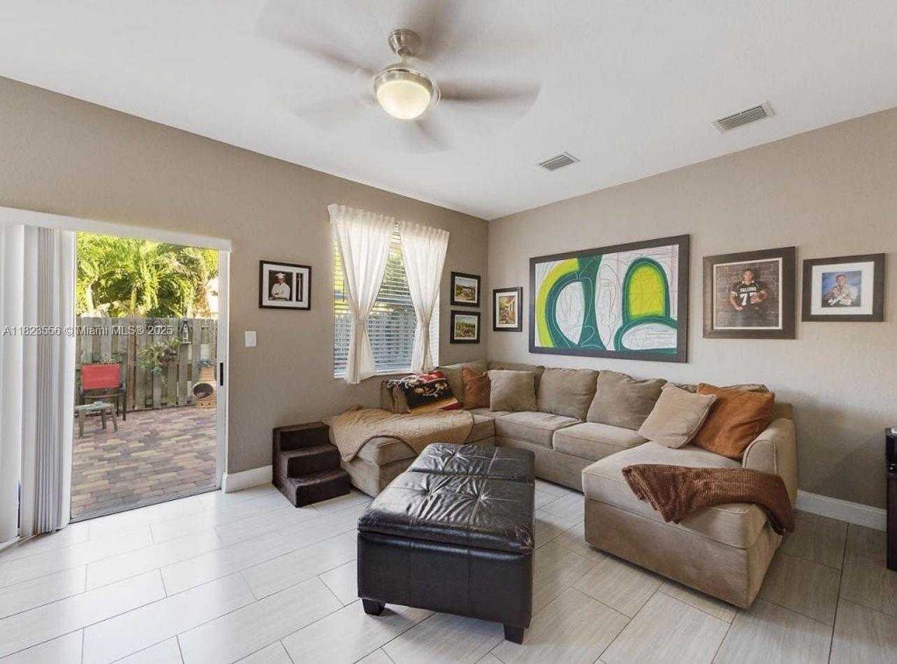 Small Image of 9125 SOUTH WEST 227TH ST, Cutler Bay Number 4