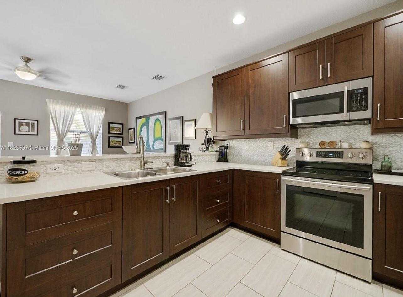 Small Image of 9125 SOUTH WEST 227TH ST, Cutler Bay Number 5