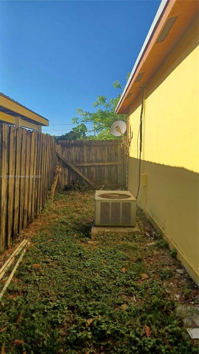 Small Image of 15724 SOUTH WEST 304TH TER, Homestead Number 18