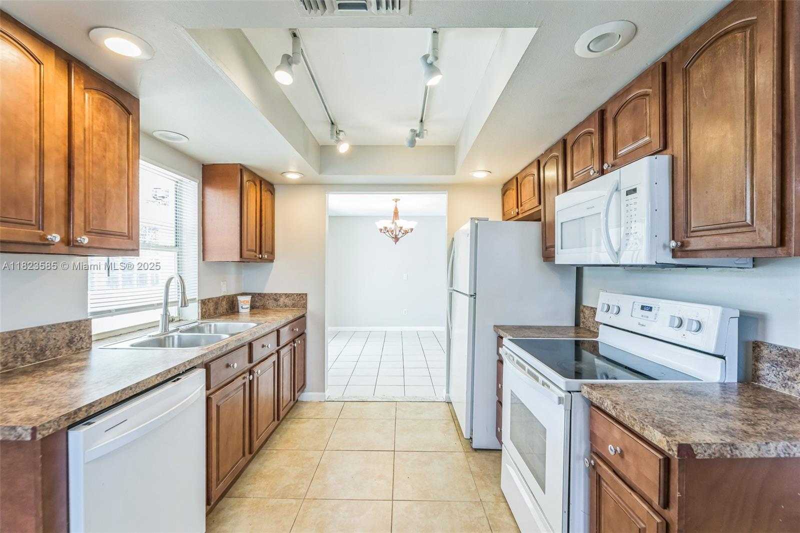 Small Image of 22226 SOUTH WEST 62ND AVE, Boca Raton Number 13