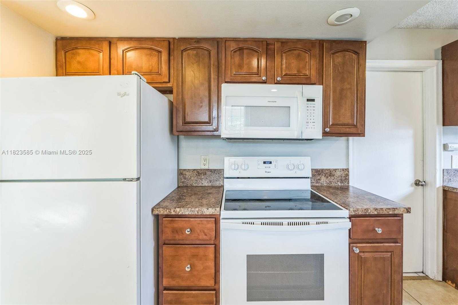 Small Image of 22226 SOUTH WEST 62ND AVE, Boca Raton Number 14