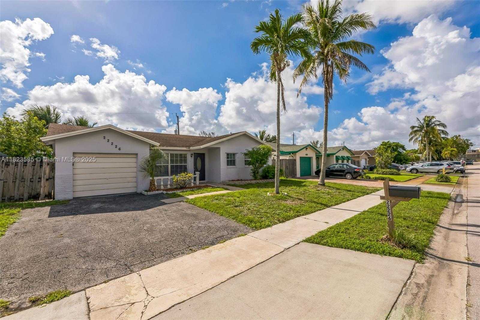 Small Image of 22226 SOUTH WEST 62ND AVE, Boca Raton Number 2