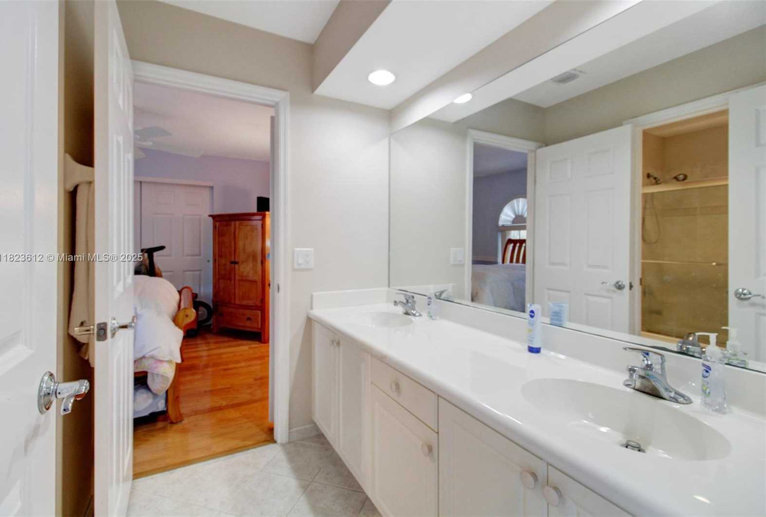 Small Image of 21025 NORTH EAST 31ST AVE, Aventura Number 19