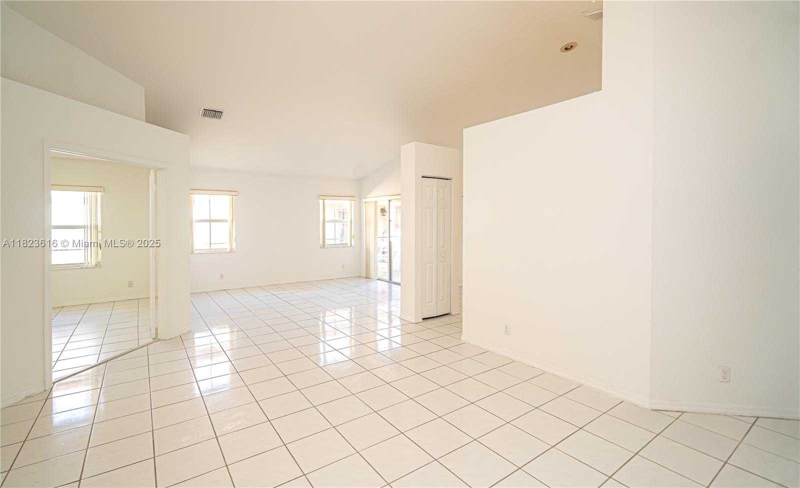 Small Image of 13216 SOUTH WEST 49TH CT, Miramar Number 19