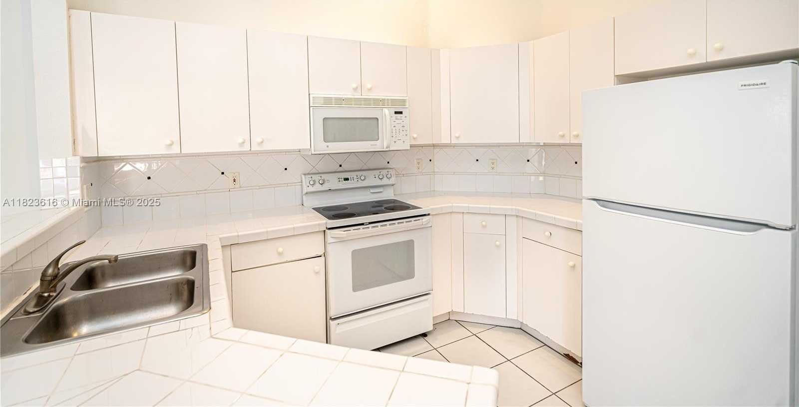 Small Image of 13216 SOUTH WEST 49TH CT, Miramar Number 35