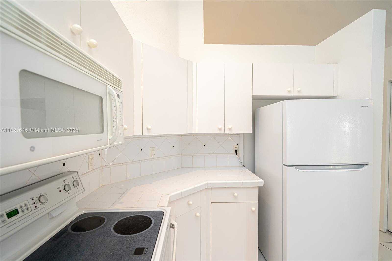 Small Image of 13216 SOUTH WEST 49TH CT, Miramar Number 36