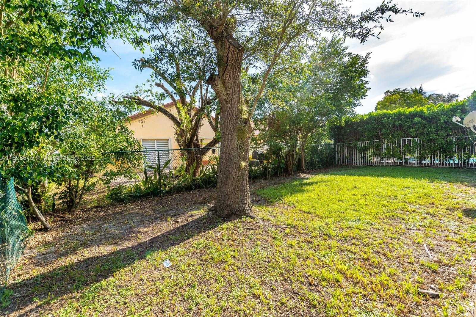 Small Image of 13216 SOUTH WEST 49TH CT, Miramar Number 37