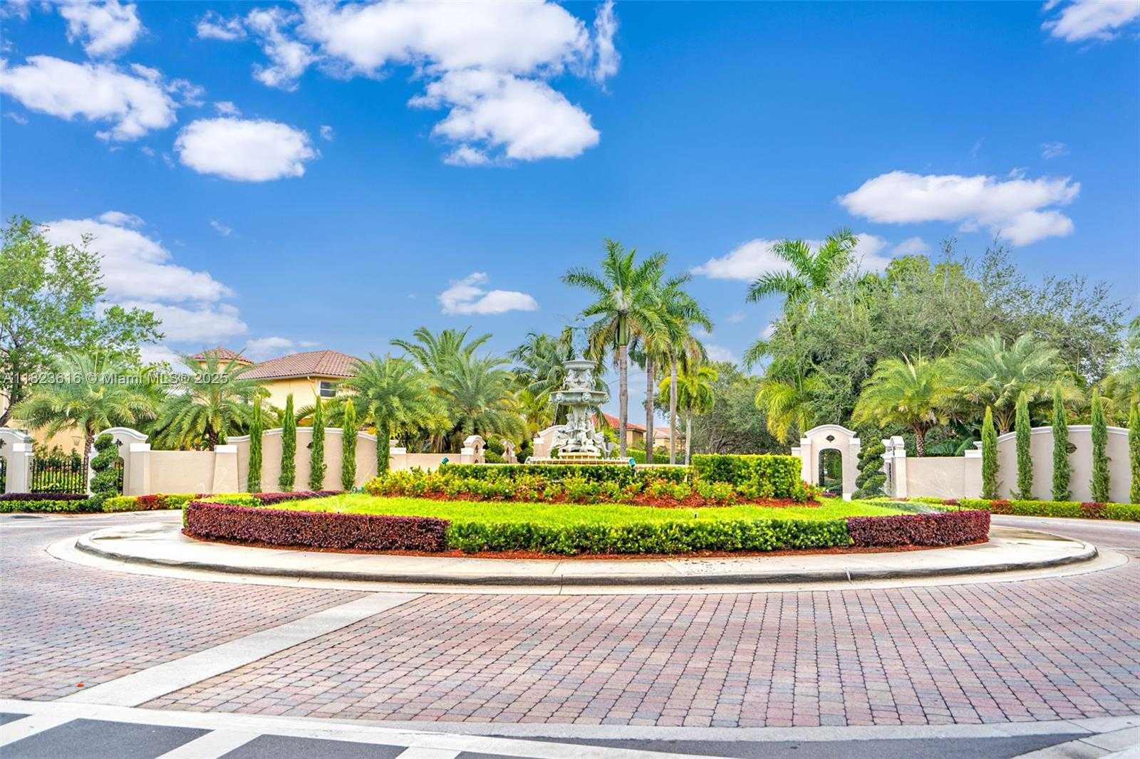 Small Image of 13216 SOUTH WEST 49TH CT, Miramar Number 4