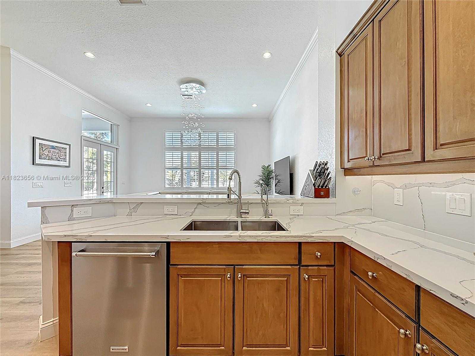 Small Image of 4268 SOUTH WEST 141ST AVE, Davie Number 19