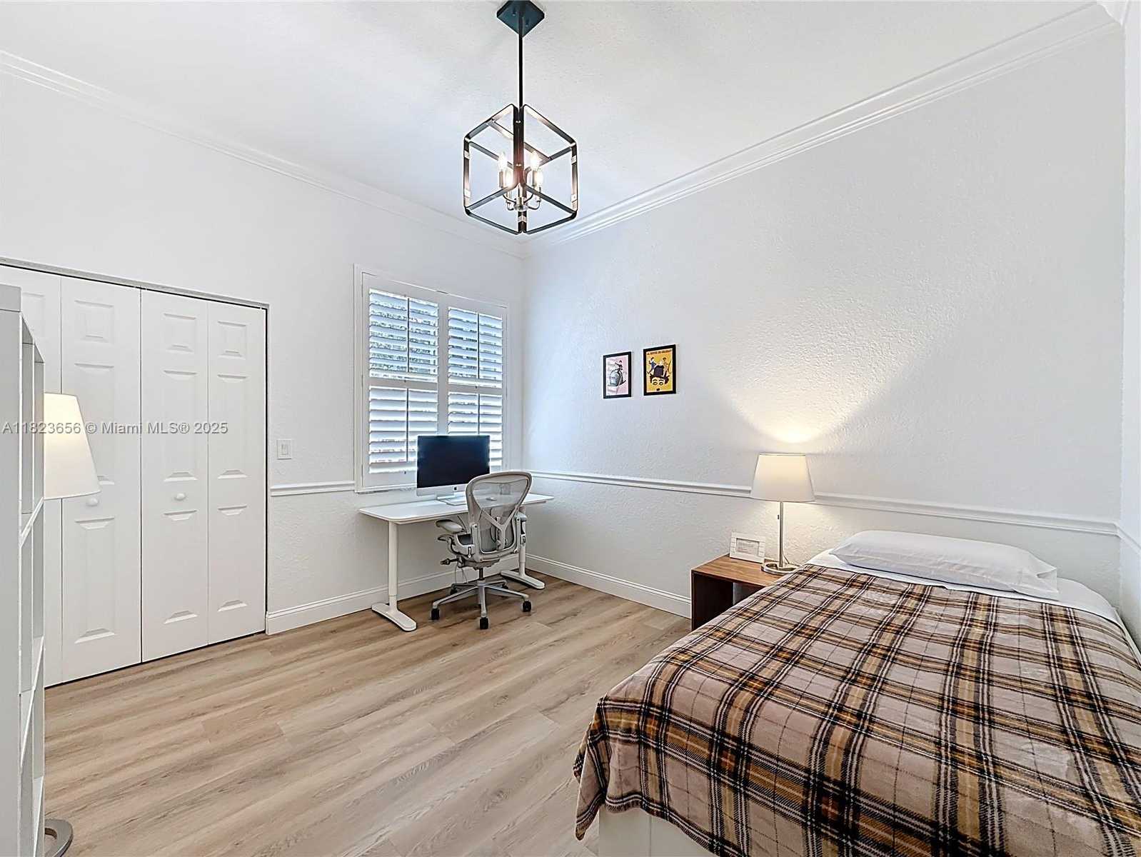 Small Image of 4268 SOUTH WEST 141ST AVE, Davie Number 47