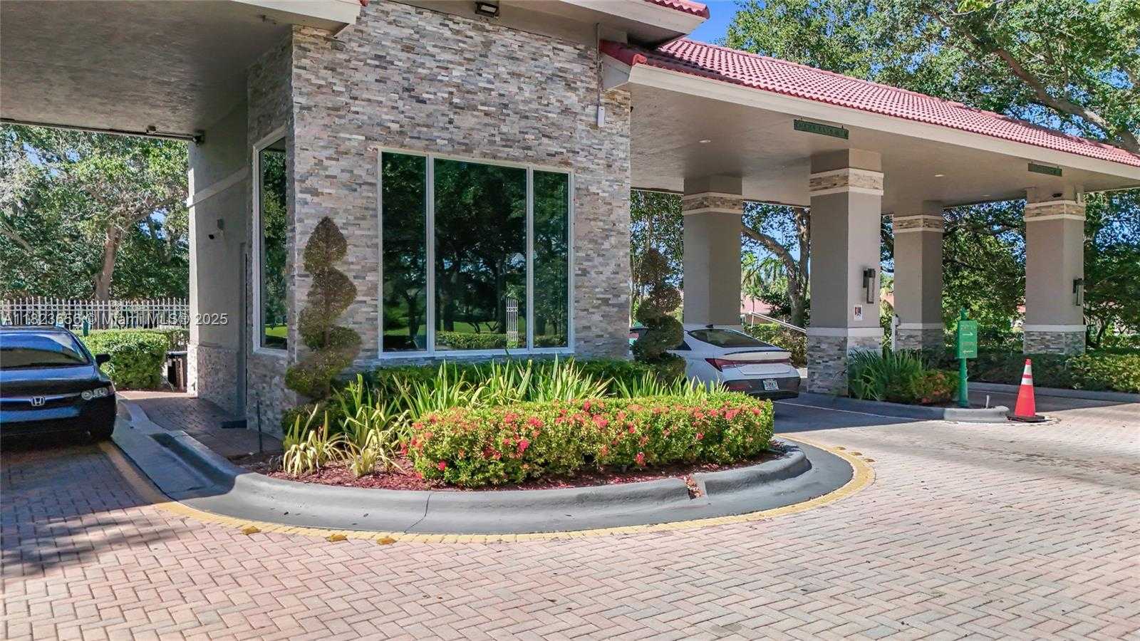 Small Image of 4268 SOUTH WEST 141ST AVE, Davie Number 73