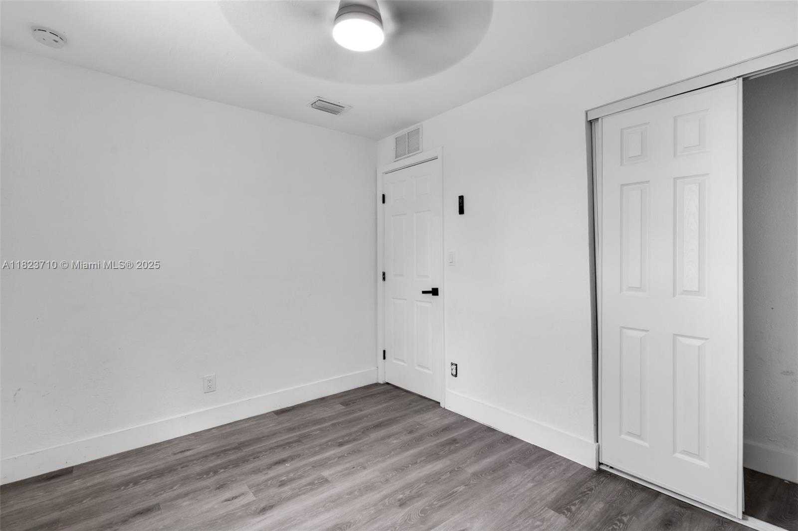 Small Image of 6117 NORTH WEST 9TH ST, Margate Number 11