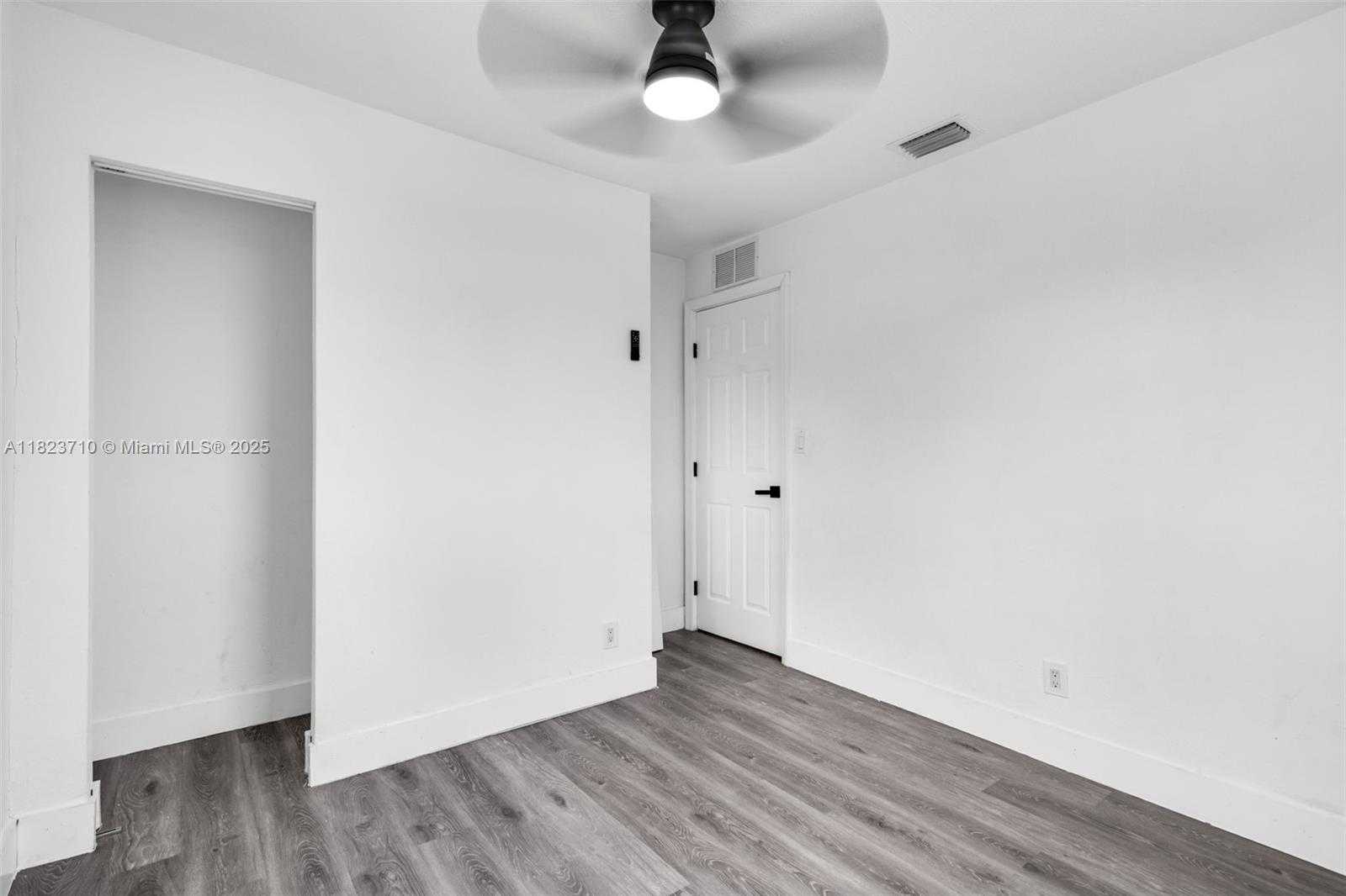 Small Image of 6117 NORTH WEST 9TH ST, Margate Number 13
