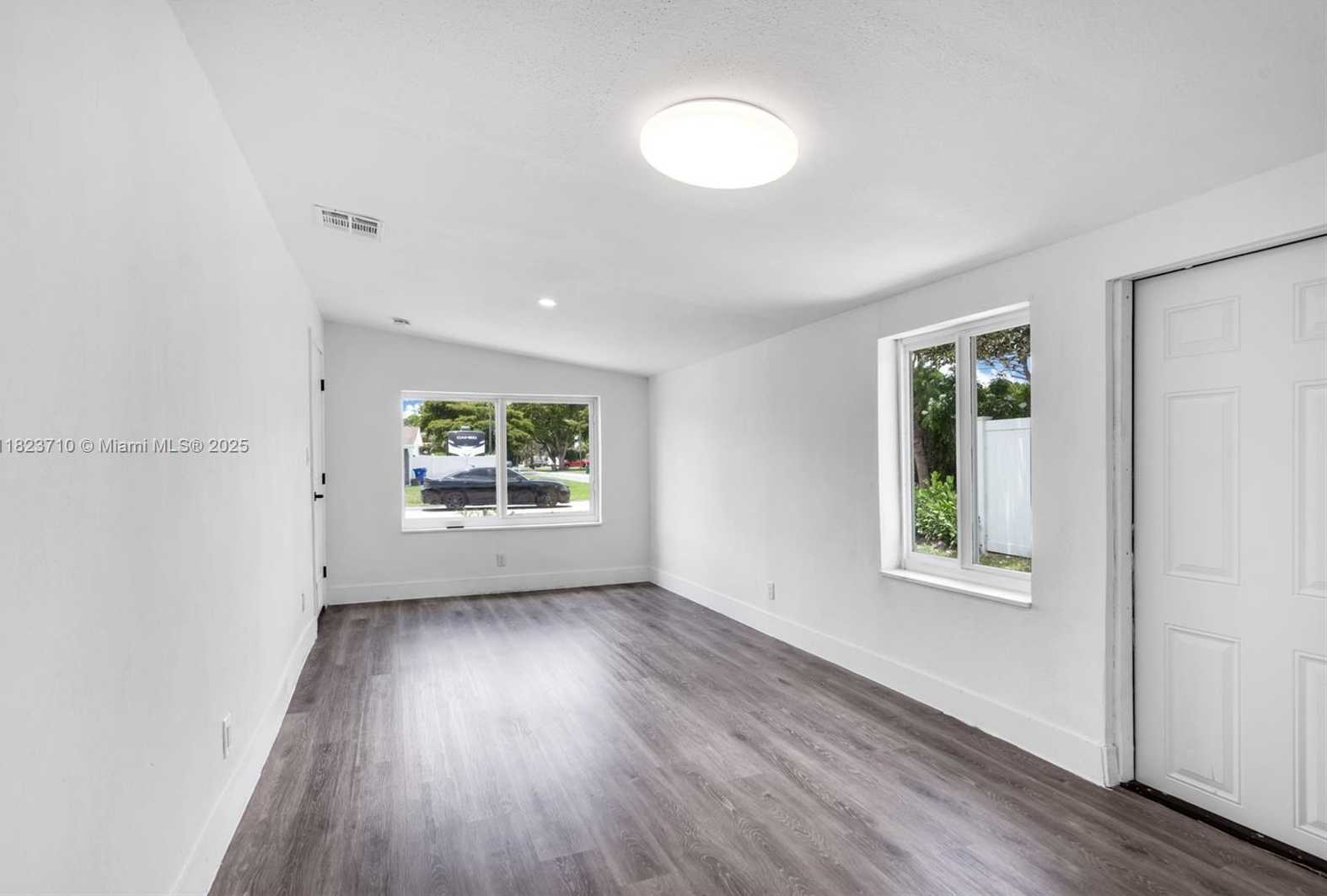Small Image of 6117 NORTH WEST 9TH ST, Margate Number 18