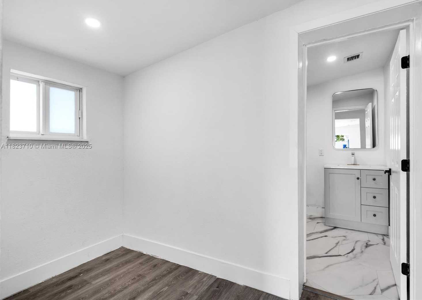 Small Image of 6117 NORTH WEST 9TH ST, Margate Number 19