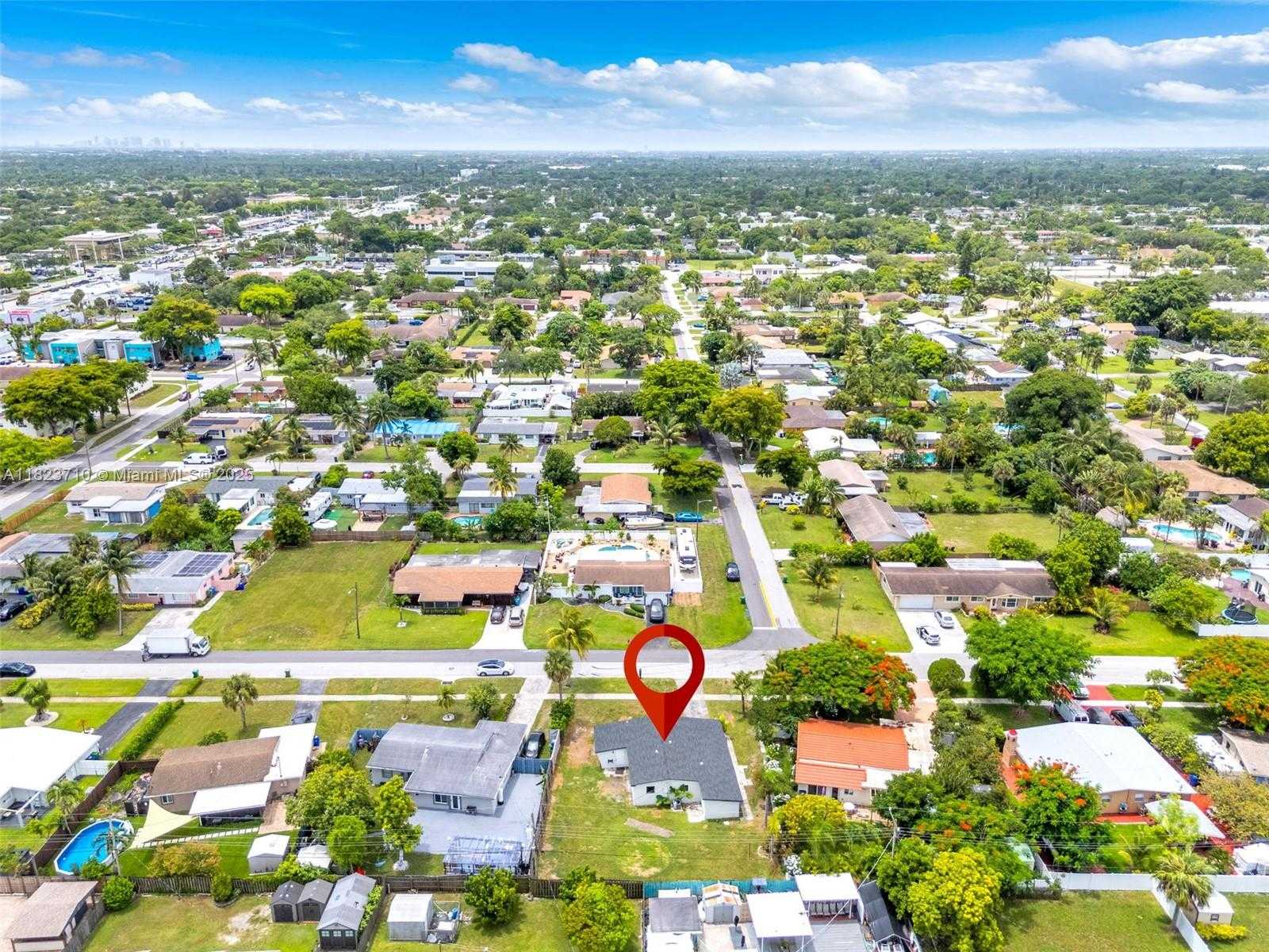 Small Image of 6117 NORTH WEST 9TH ST, Margate Number 26