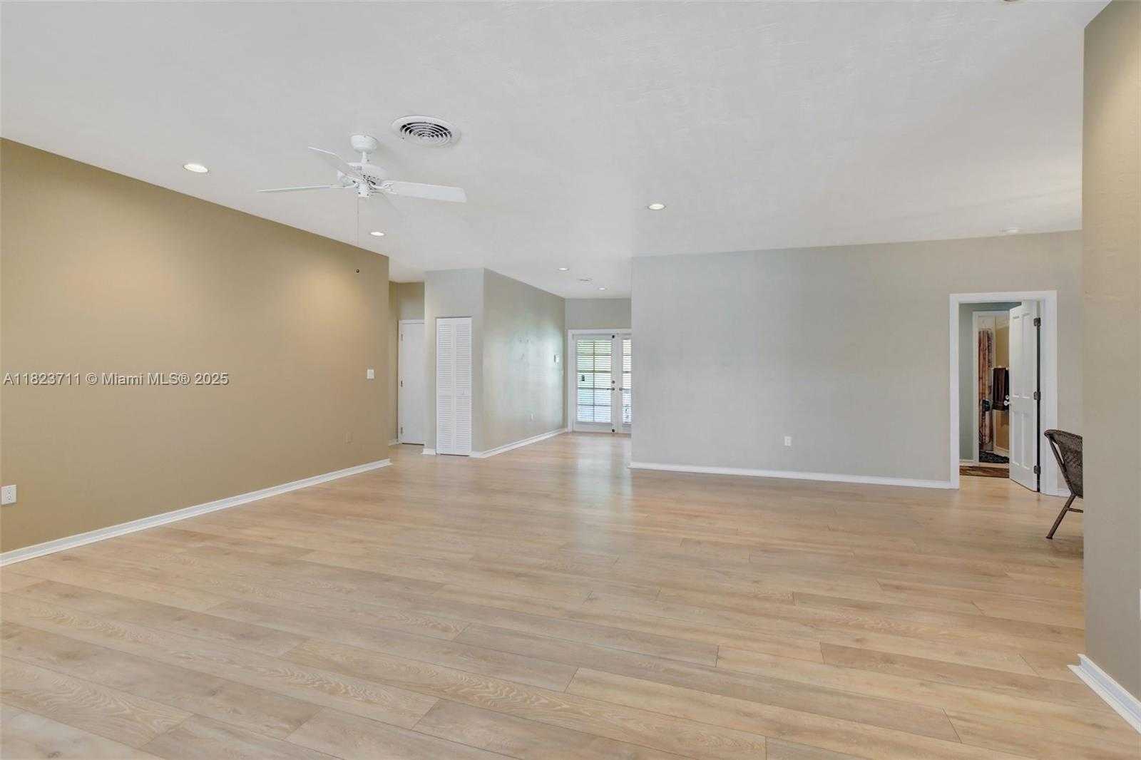 Small Image of 20406 SOUTH WEST 54TH PL, Pembroke Pines Number 19