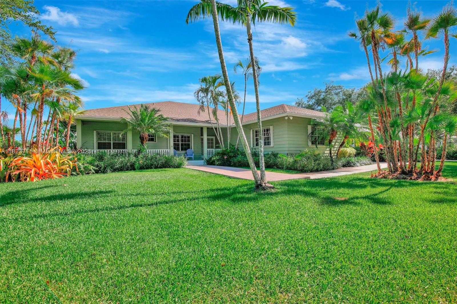 Small Image of 20406 SOUTH WEST 54TH PL, Pembroke Pines Number 3