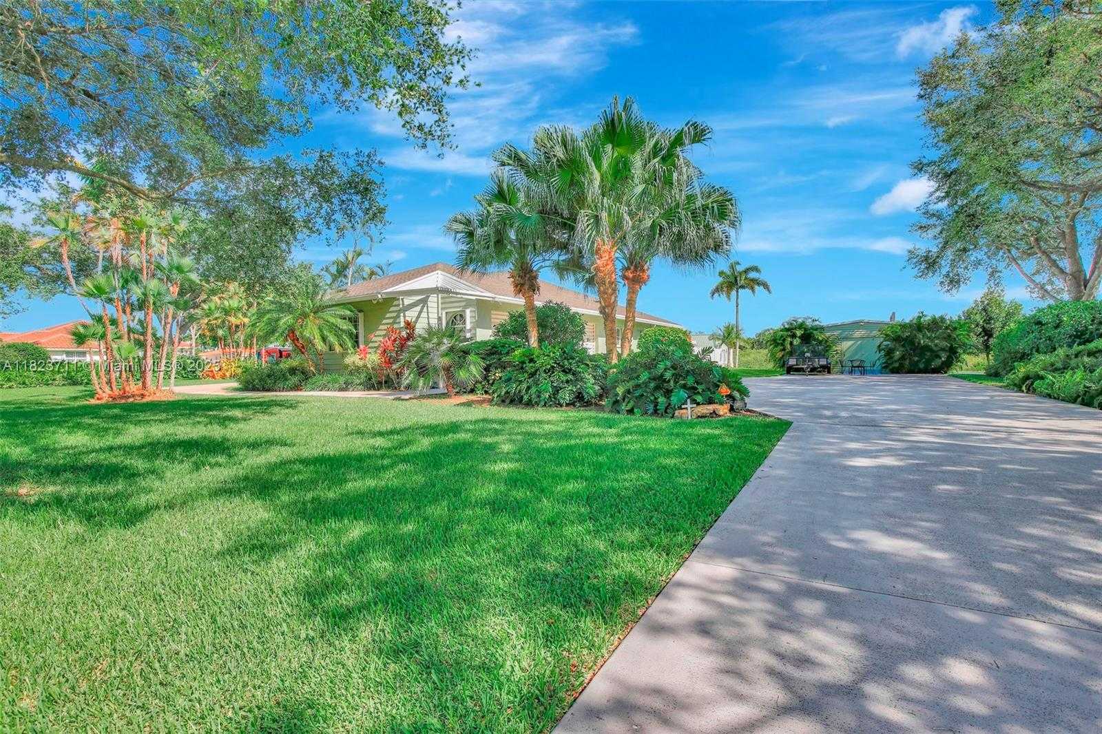 Small Image of 20406 SOUTH WEST 54TH PL, Pembroke Pines Number 4