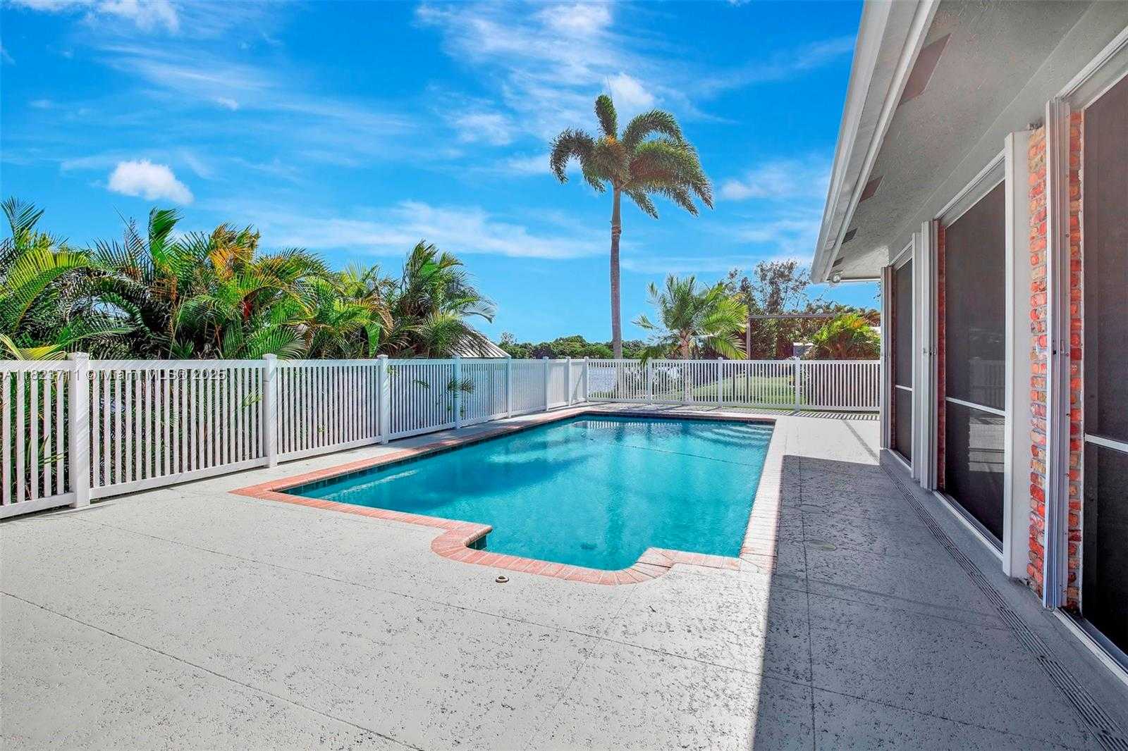 Small Image of 20406 SOUTH WEST 54TH PL, Pembroke Pines Number 52