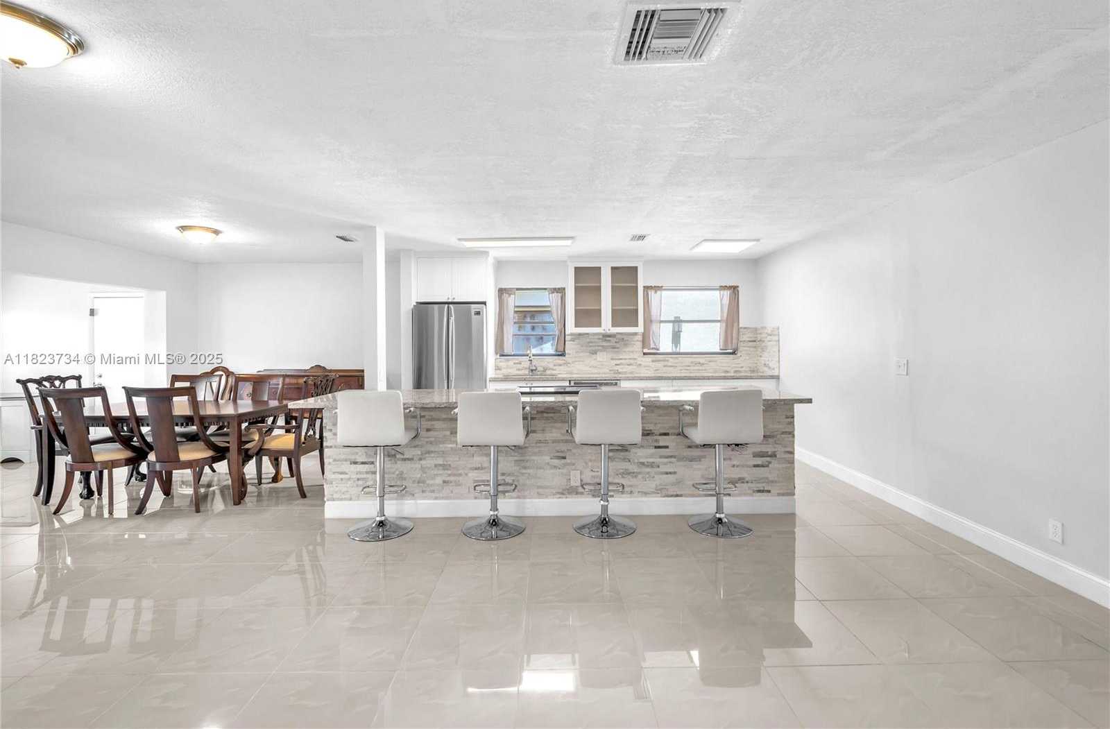 Small Image of 2035 SOUTH WEST 15TH CT, Deerfield Beach Number 16
