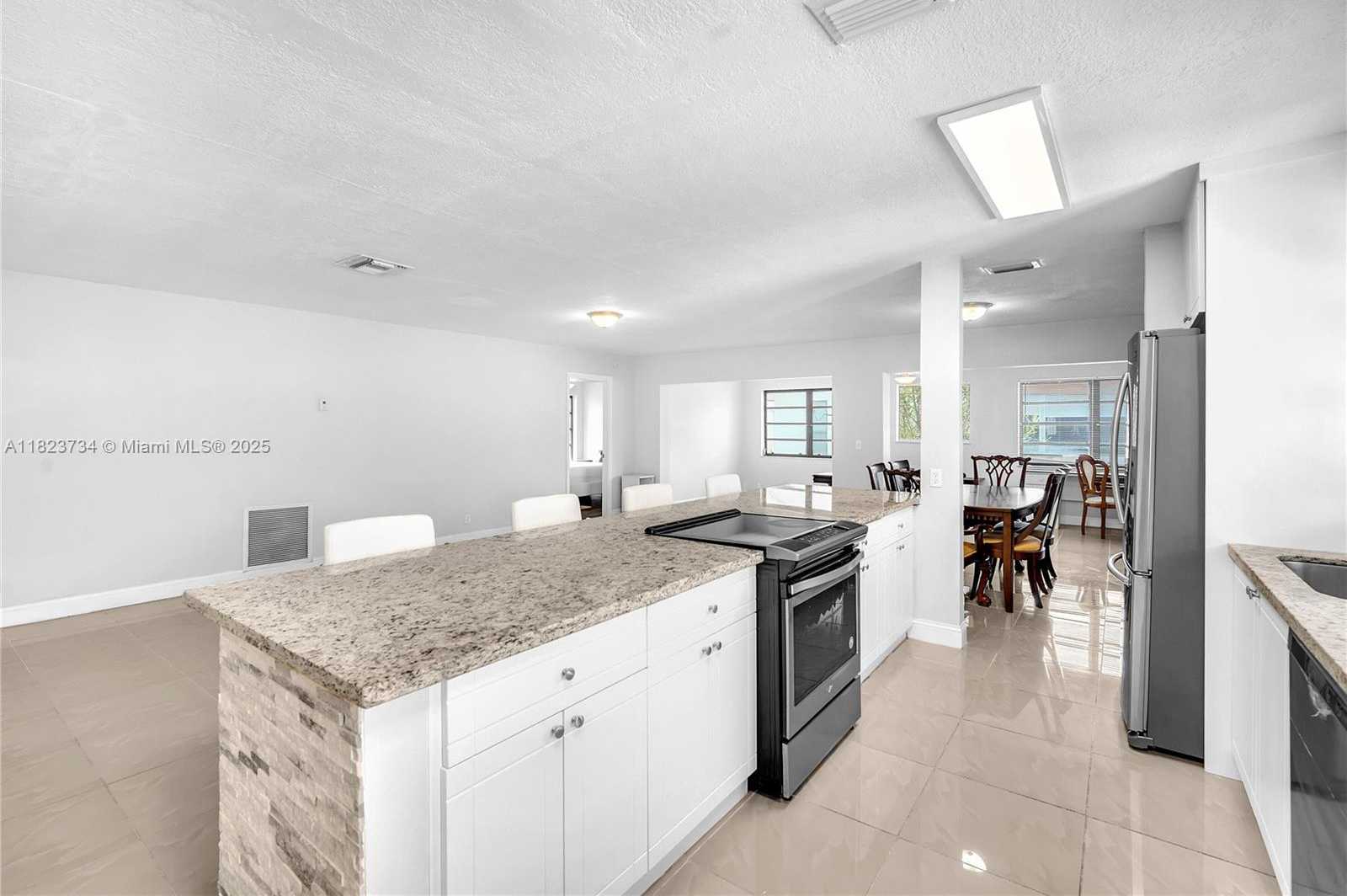 Small Image of 2035 SOUTH WEST 15TH CT, Deerfield Beach Number 20