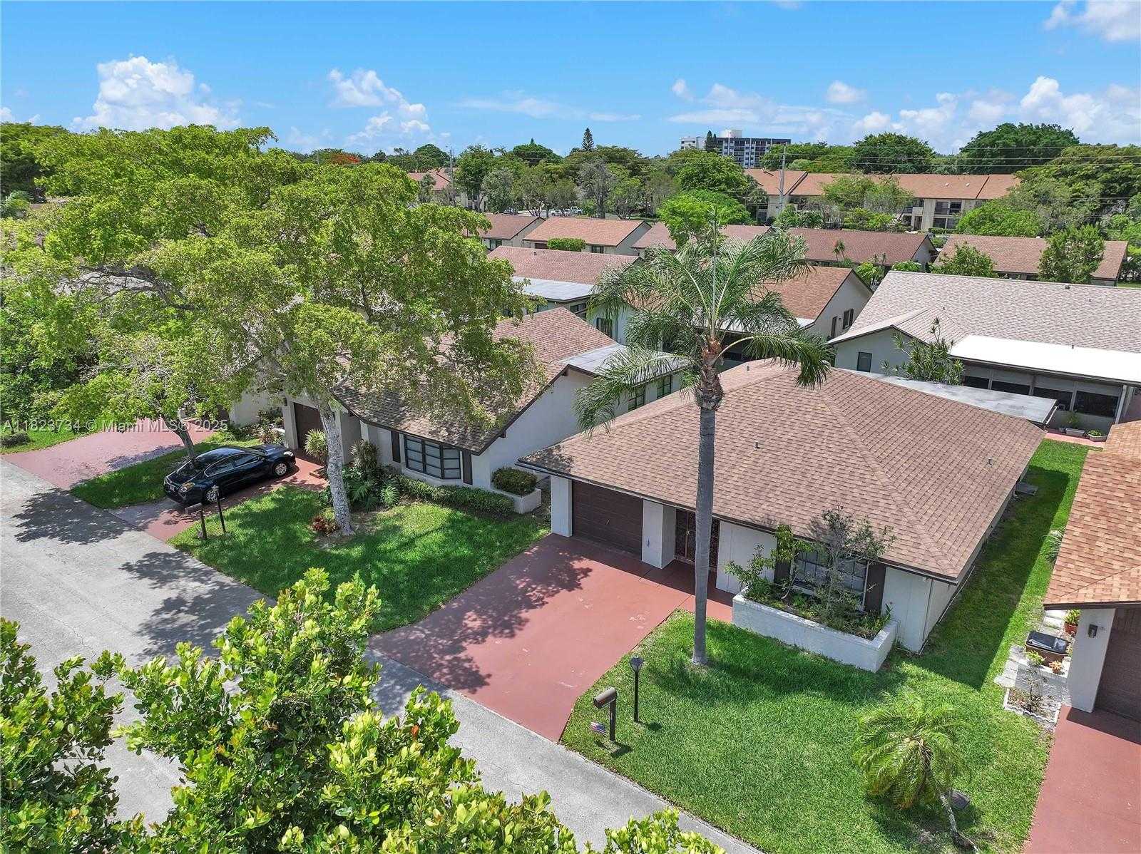 Small Image of 2035 SOUTH WEST 15TH CT, Deerfield Beach Number 29
