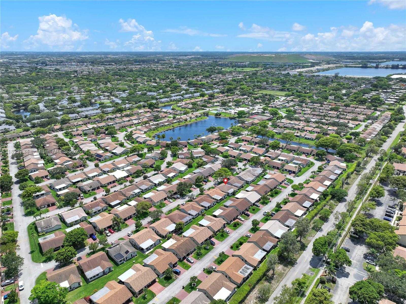 Small Image of 2035 SOUTH WEST 15TH CT, Deerfield Beach Number 31