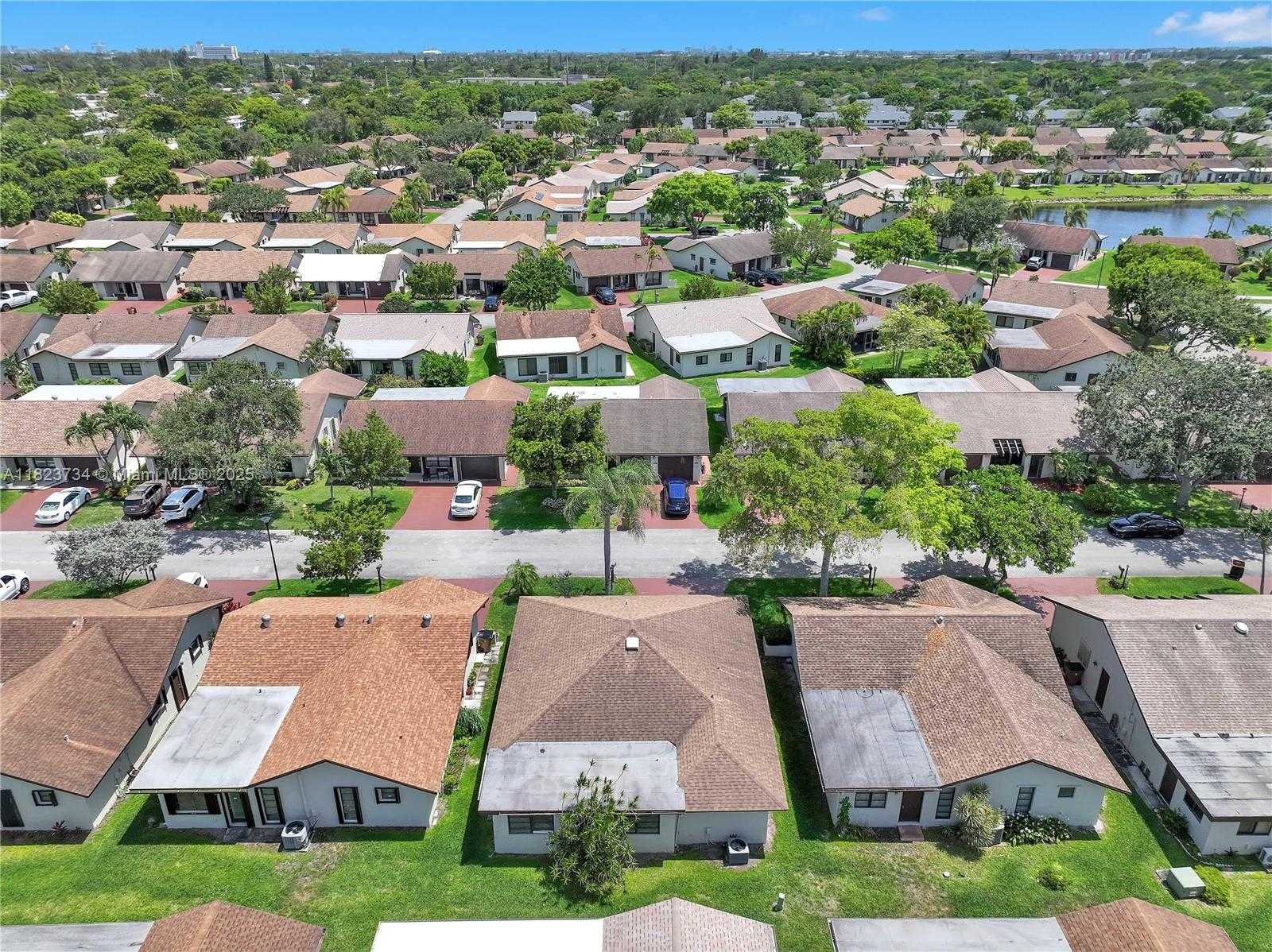 Small Image of 2035 SOUTH WEST 15TH CT, Deerfield Beach Number 34