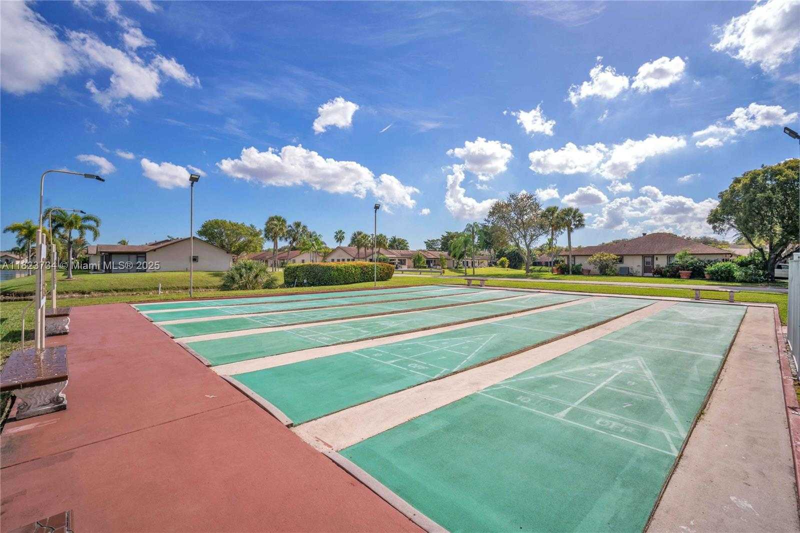 Small Image of 2035 SOUTH WEST 15TH CT, Deerfield Beach Number 5