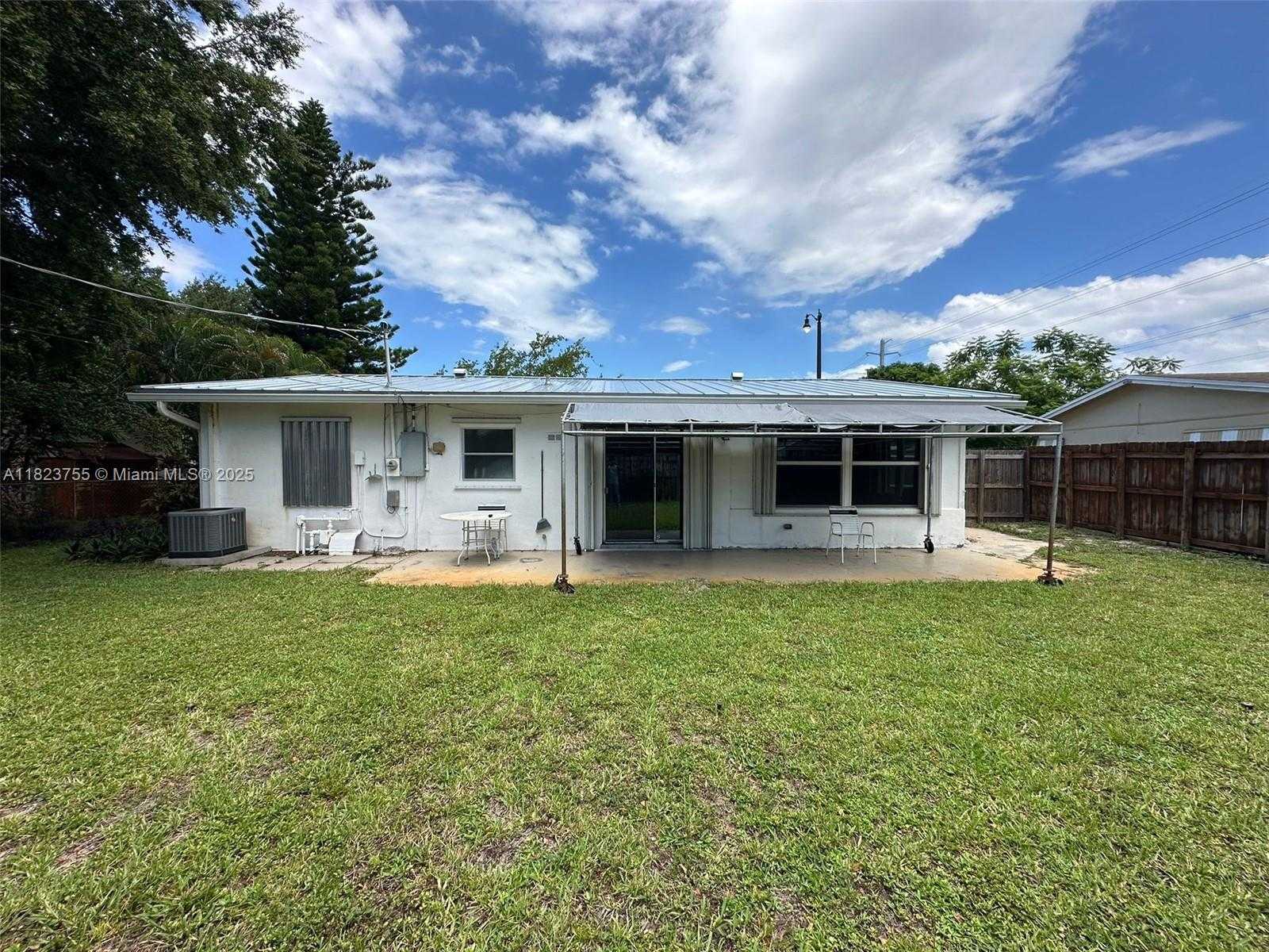 Small Image of 3180 NORTH EAST 10TH TER, Pompano Beach Number 10
