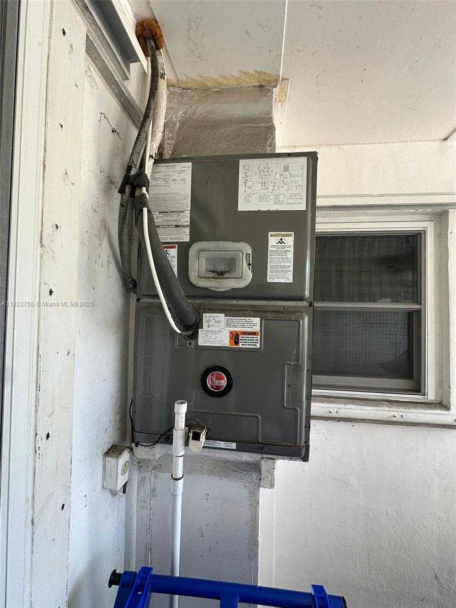 Small Image of 3180 NORTH EAST 10TH TER, Pompano Beach Number 6