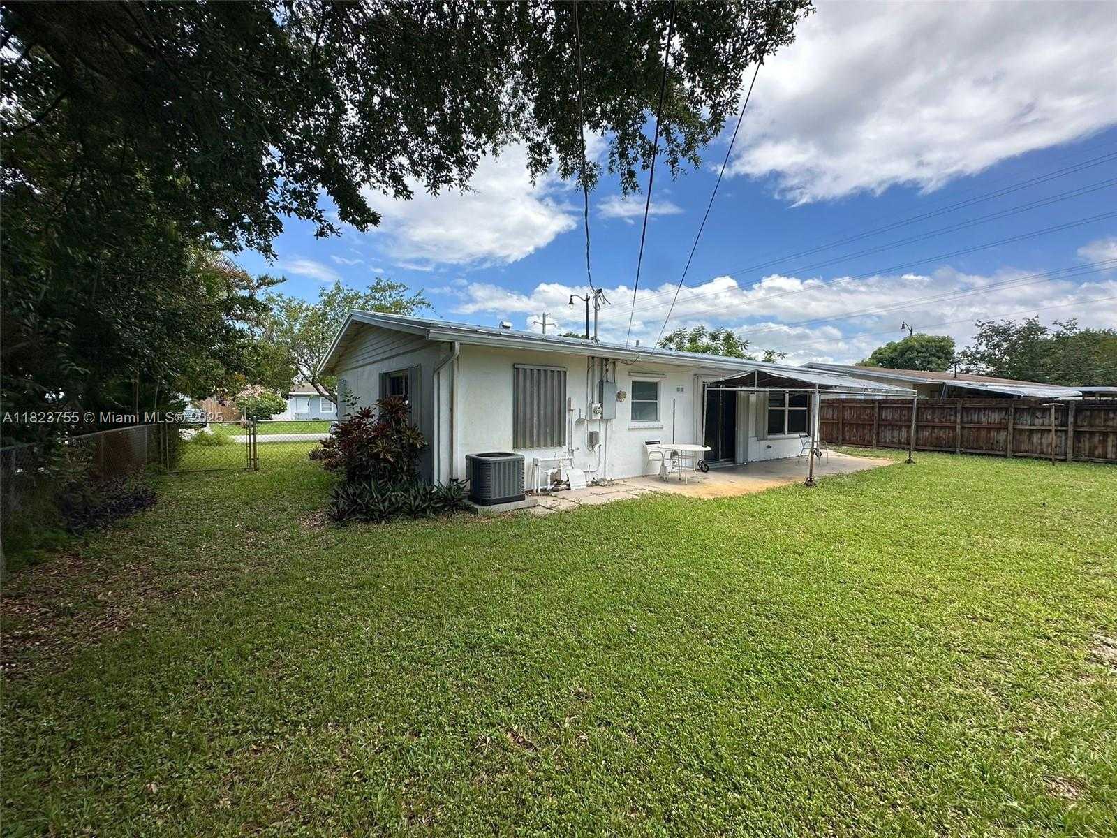 Small Image of 3180 NORTH EAST 10TH TER, Pompano Beach Number 9