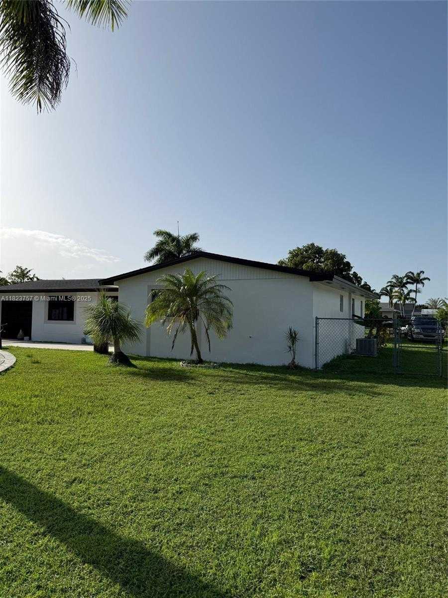 Small Image of 16221 SOUTH WEST 283RD ST, Homestead Number 2