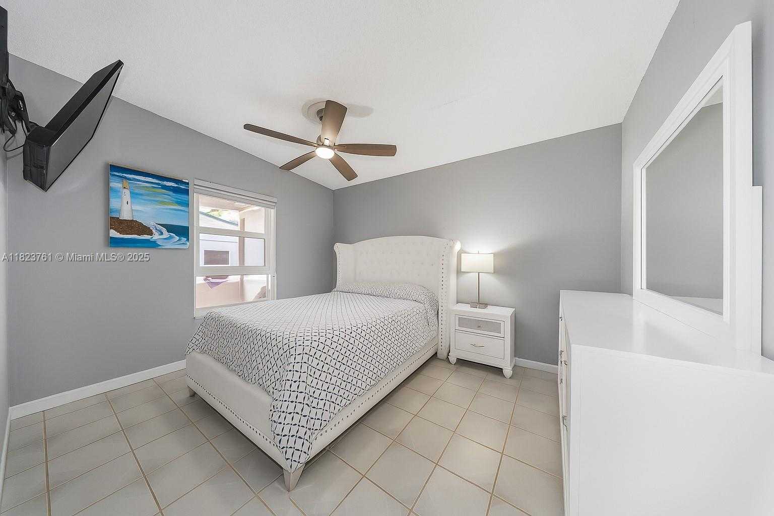 Small Image of 359 EAST 19TH ST, Hialeah Number 29